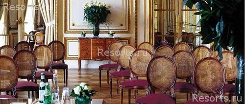 Hotel De Crillon 36